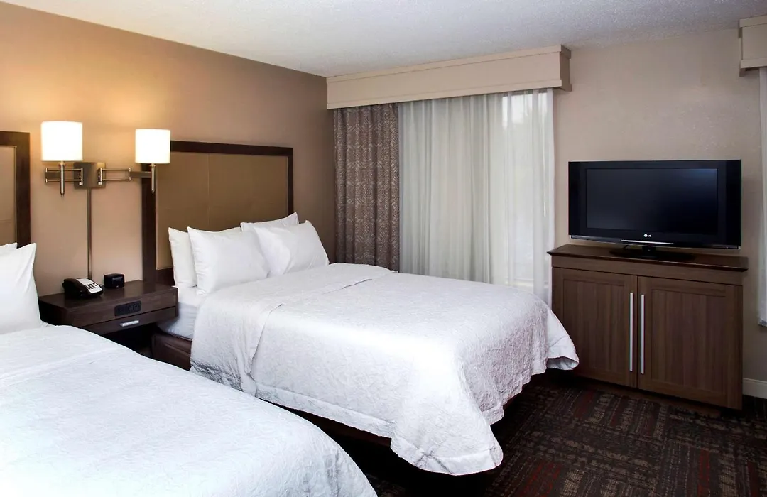 Hampton Inn & Suites Valdosta/Conference Center-1